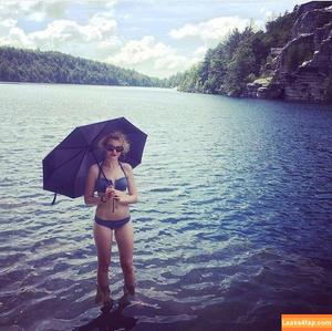 Juliagarner photo #0011