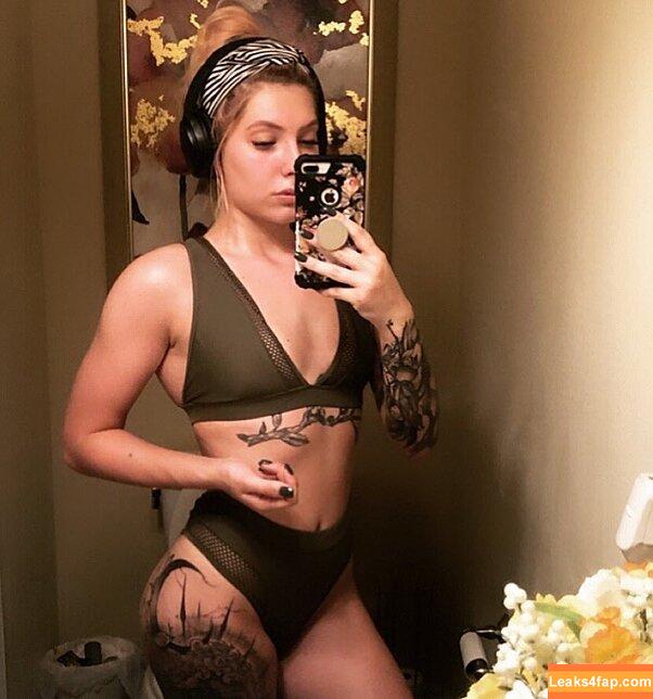 Juliakins / julia.kins / therealjuliaann leaked photo photo #0044