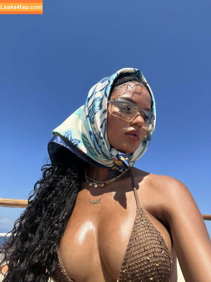 Juliana Nalu / juliananalu слитое фото фото #0007