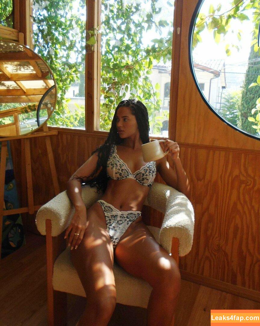 Juliana Nalu / juliananalu leaked photo photo #0130