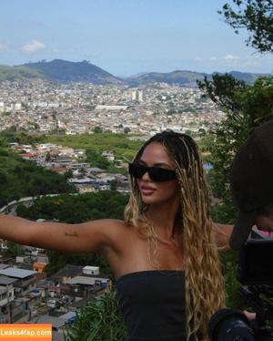 Juliana Nalu photo #0032