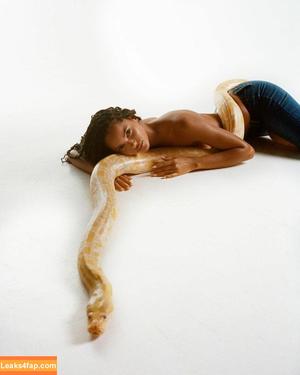 Juliana Nalu photo #0109