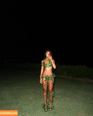 Juliana Nalu photo #0153
