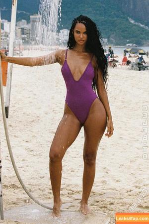 Juliana Nalu фото #0791