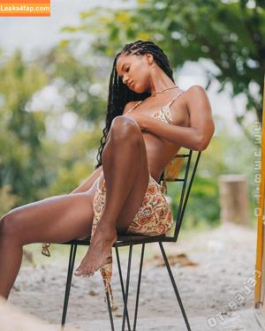 Juliana Nalu фото #0804