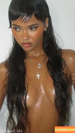 Juliana Nalu photo #0827