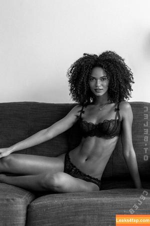 Juliana Nalu photo #0830