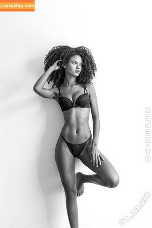 Juliana Nalu photo #0849