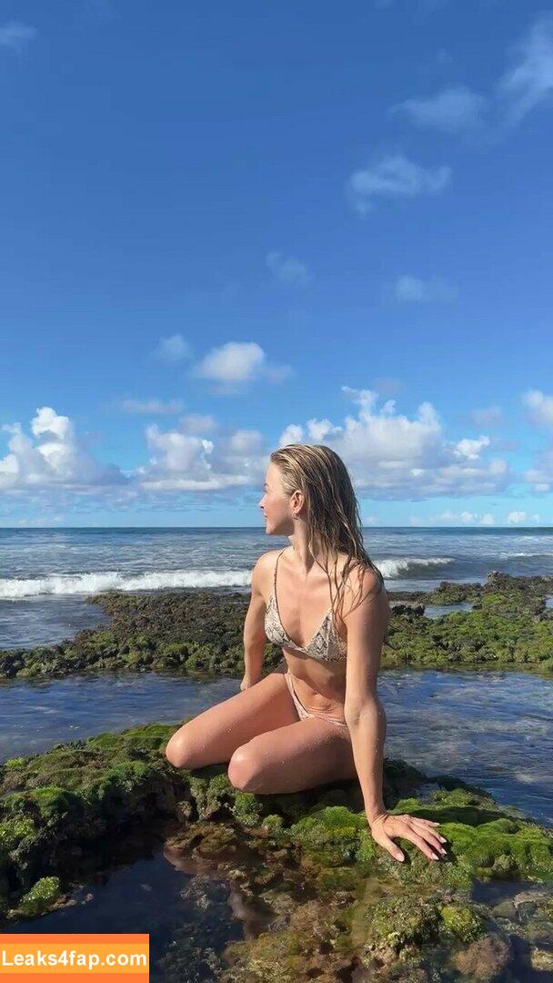 Julianne Hough / juleshough leaked photo photo #0130