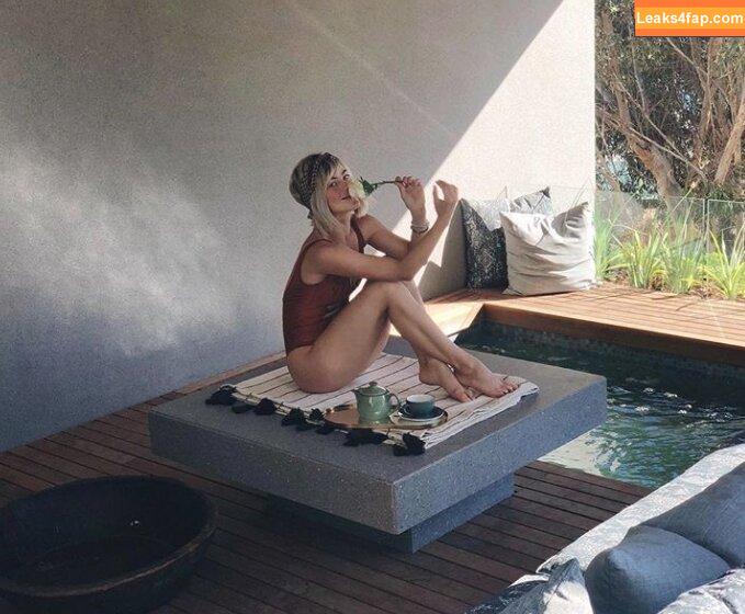 Julianne Hough / juleshough leaked photo photo #0170