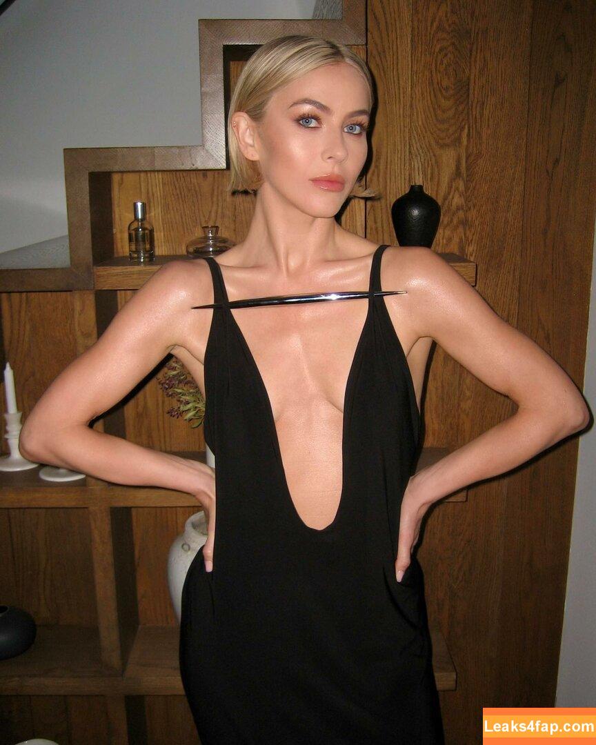 Julianne Hough / juleshough leaked photo photo #0201