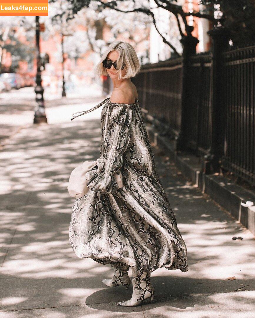 Julianne Hough / juleshough leaked photo photo #0319