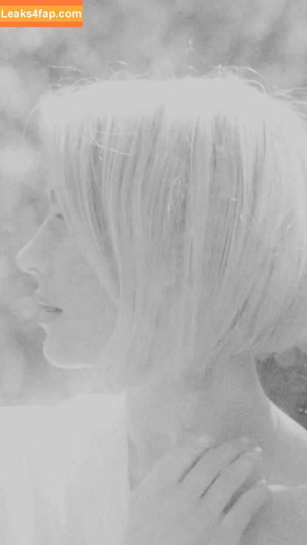 Julianne Hough / juleshough leaked photo photo #0417