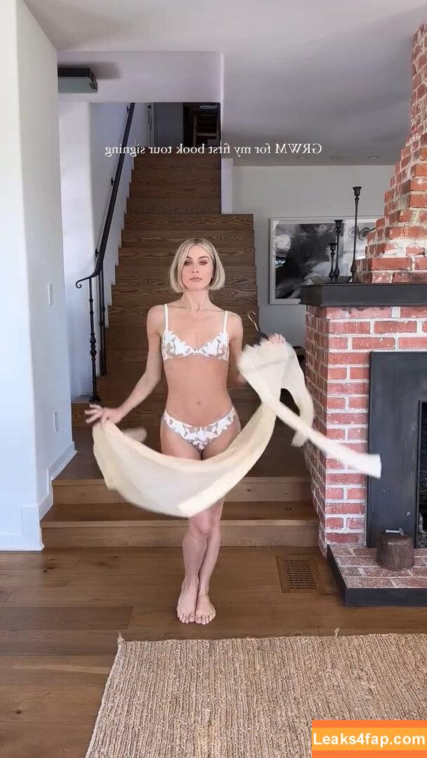 Julianne Hough / juleshough leaked photo photo #0431