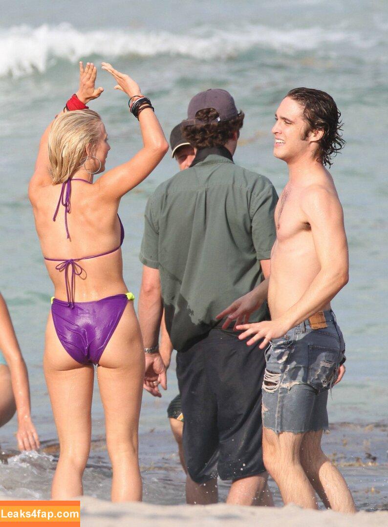 Julianne Hough / juleshough leaked photo photo #0464