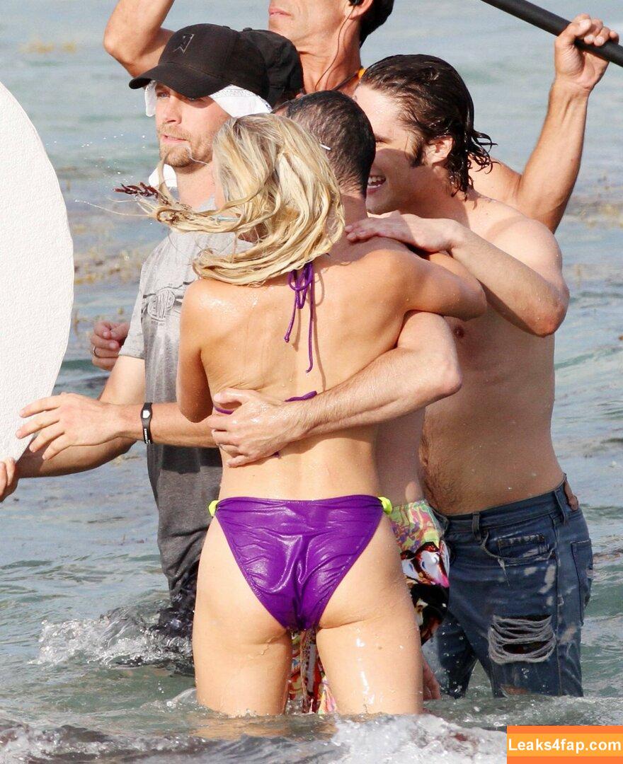 Julianne Hough / juleshough leaked photo photo #0465