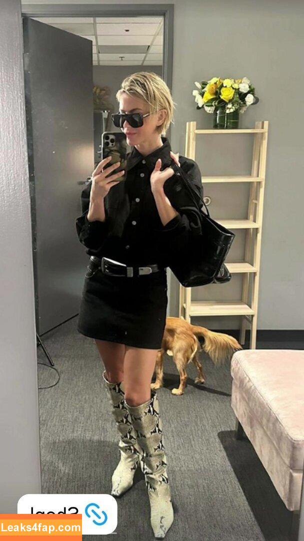 Julianne Hough / juleshough leaked photo photo #0708