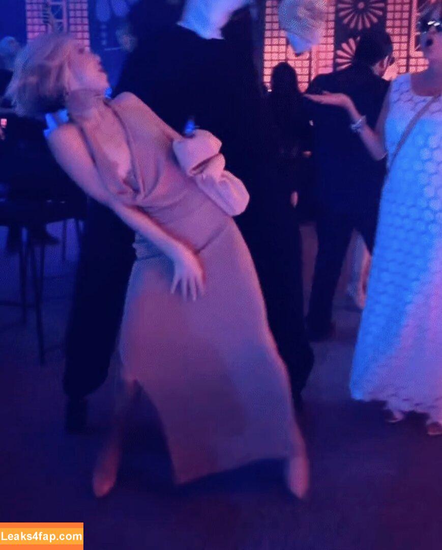 Julianne Hough / juleshough leaked photo photo #0814