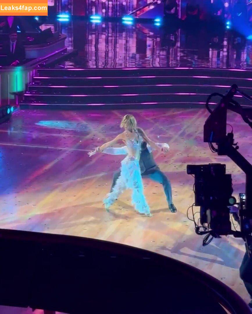 Julianne Hough / juleshough leaked photo photo #0880