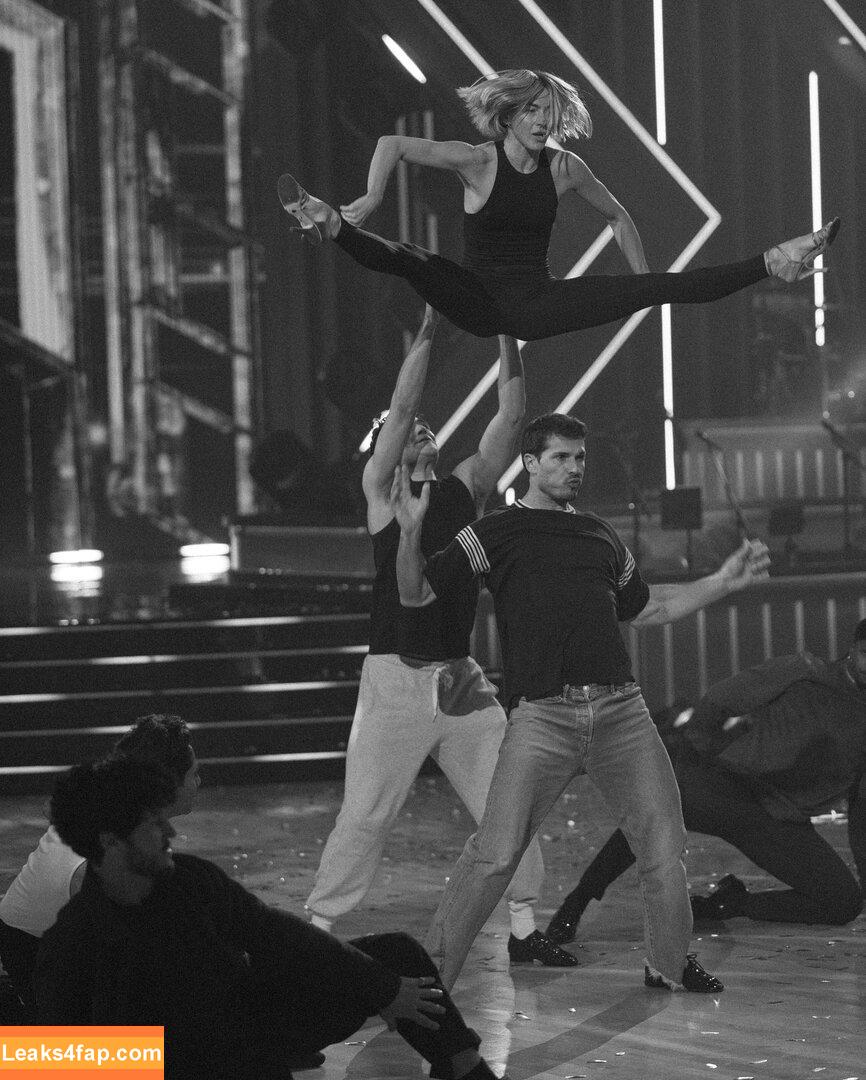 Julianne Hough / juleshough leaked photo photo #0884