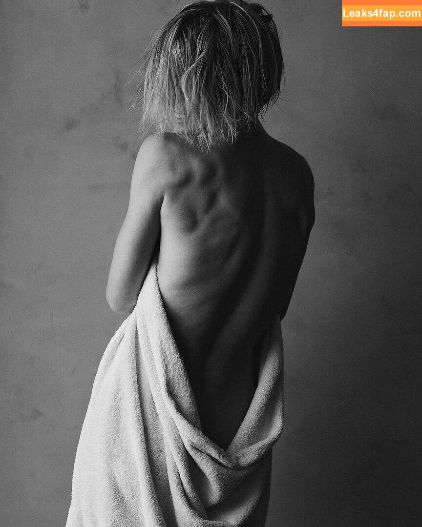 Julianne Hough / juleshough leaked photo photo #0946