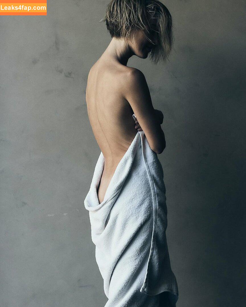 Julianne Hough / juleshough leaked photo photo #0951
