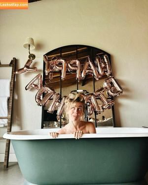Julianne Hough photo #0114