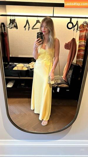 Julianne Hough photo #0117