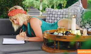 Julianne Hough photo #0178