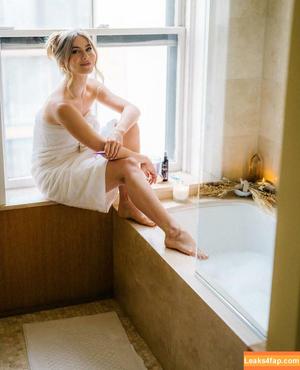Julianne Hough photo #0187