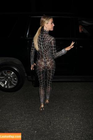 Julianne Hough photo #0242