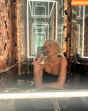 Julianne Hough photo #0280