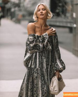 Julianne Hough photo #0318
