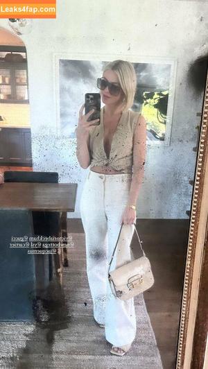 Julianne Hough photo #0375