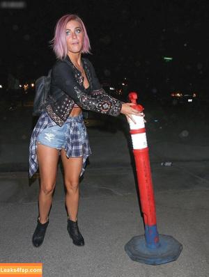 Julianne Hough photo #0521
