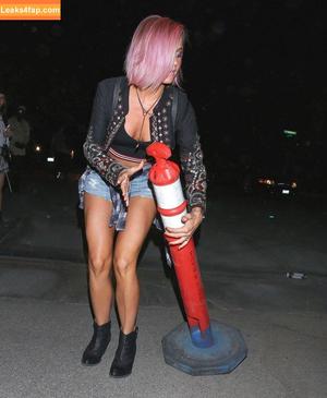 Julianne Hough photo #0522