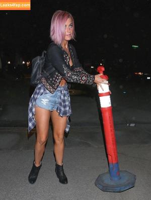 Julianne Hough photo #0530