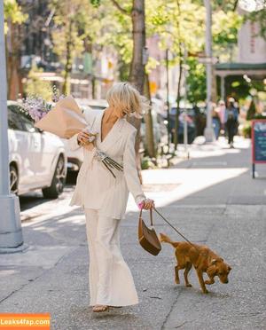Julianne Hough photo #0577