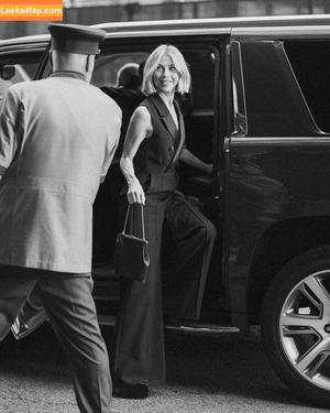 Julianne Hough photo #0628