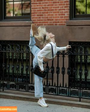 Julianne Hough photo #0637
