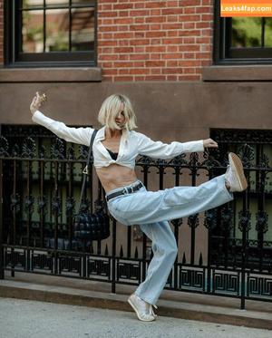 Julianne Hough photo #0638