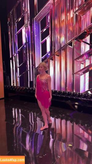 Julianne Hough photo #0850