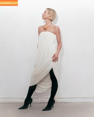 Julianne Hough photo #0929