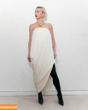 Julianne Hough photo #0931