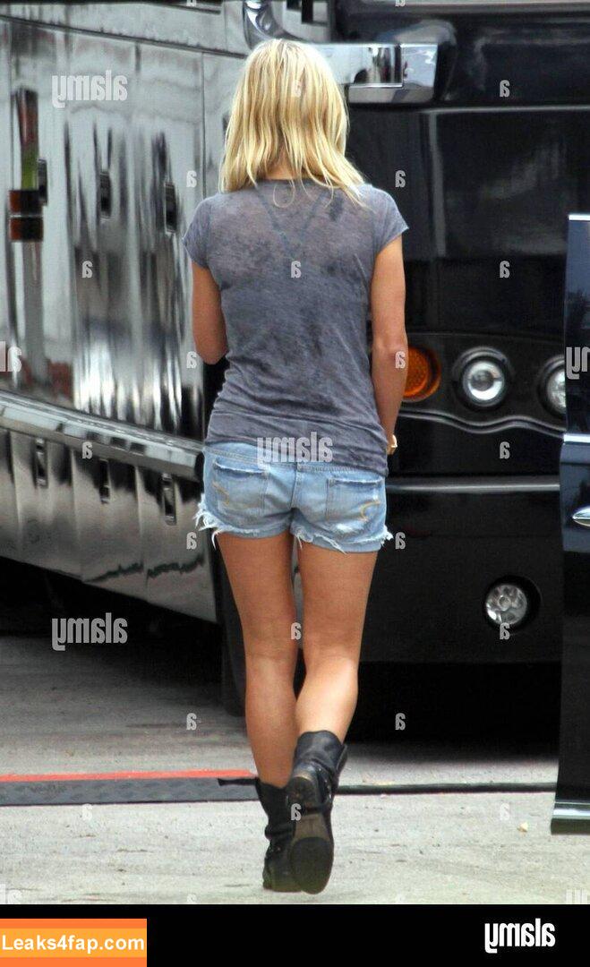 Julianne Hough / juleshough leaked photo photo #1090