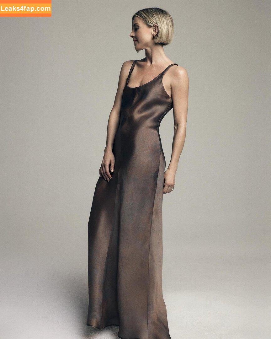 Julianne Hough / juleshough leaked photo photo #1152