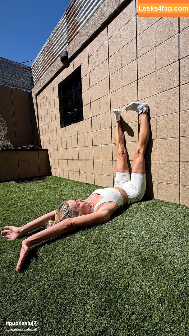Julianne Hough / https: / juleshough leaked photo photo #1350