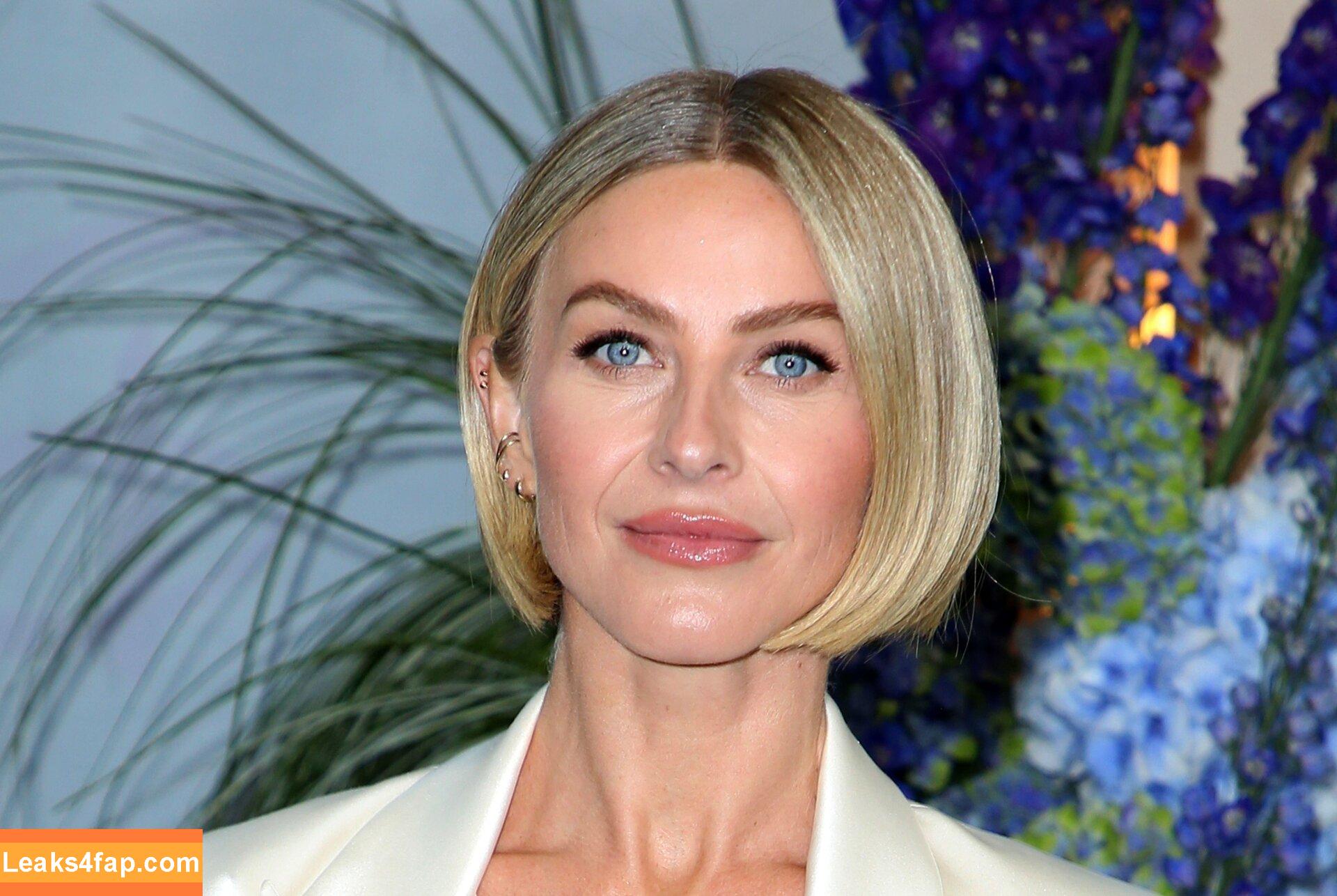 Julianne Hough / https: / juleshough leaked photo photo #1374