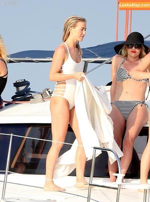 Julianne Hough photo #1007