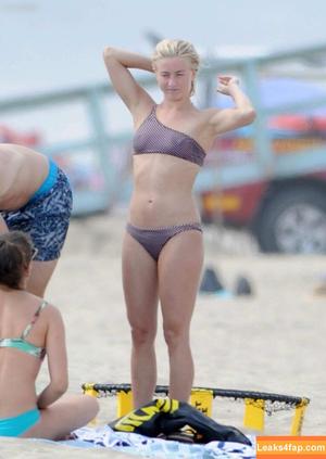 Julianne Hough photo #1027